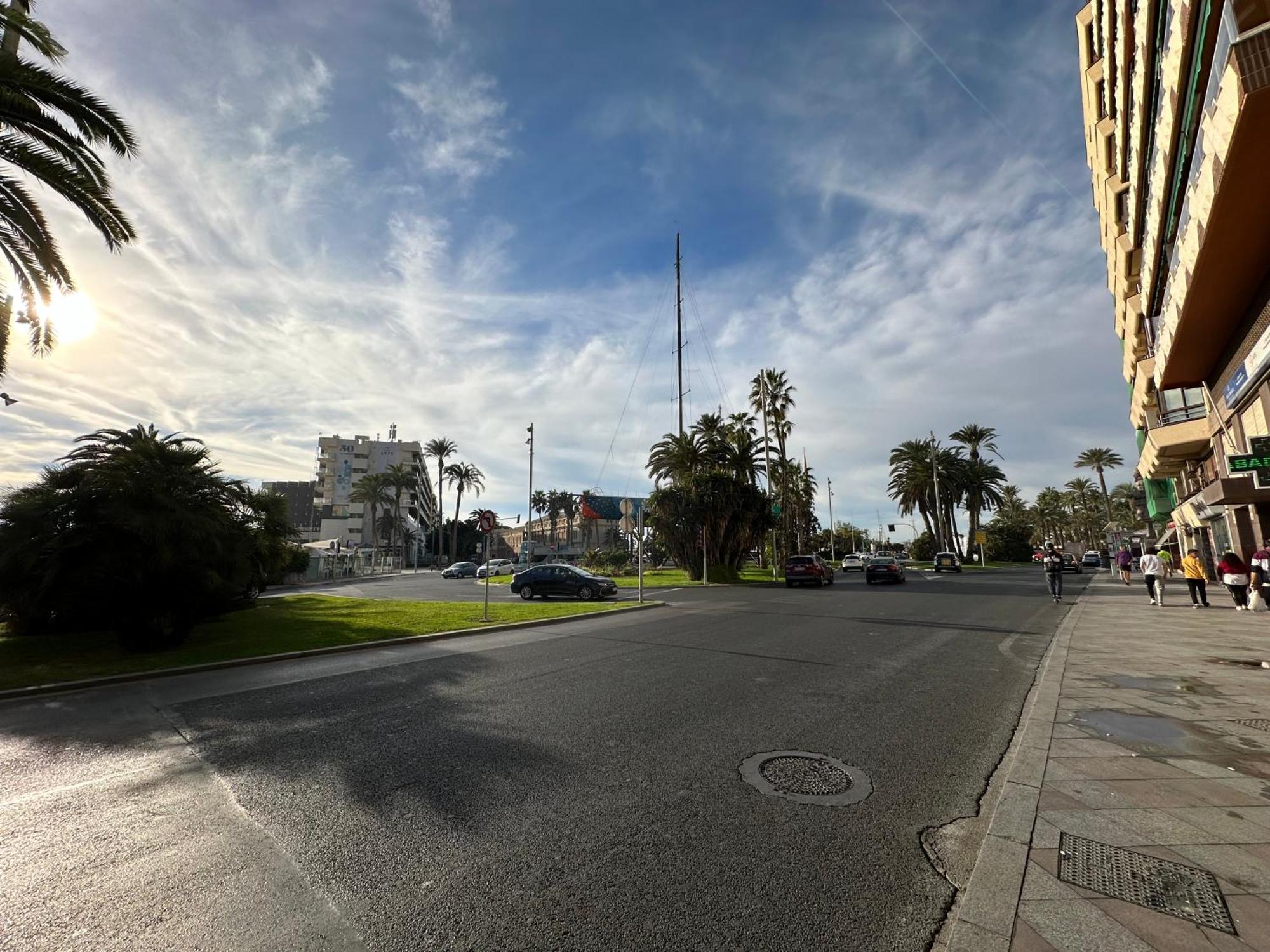 Alicante Beach And Center Bagian luar foto
