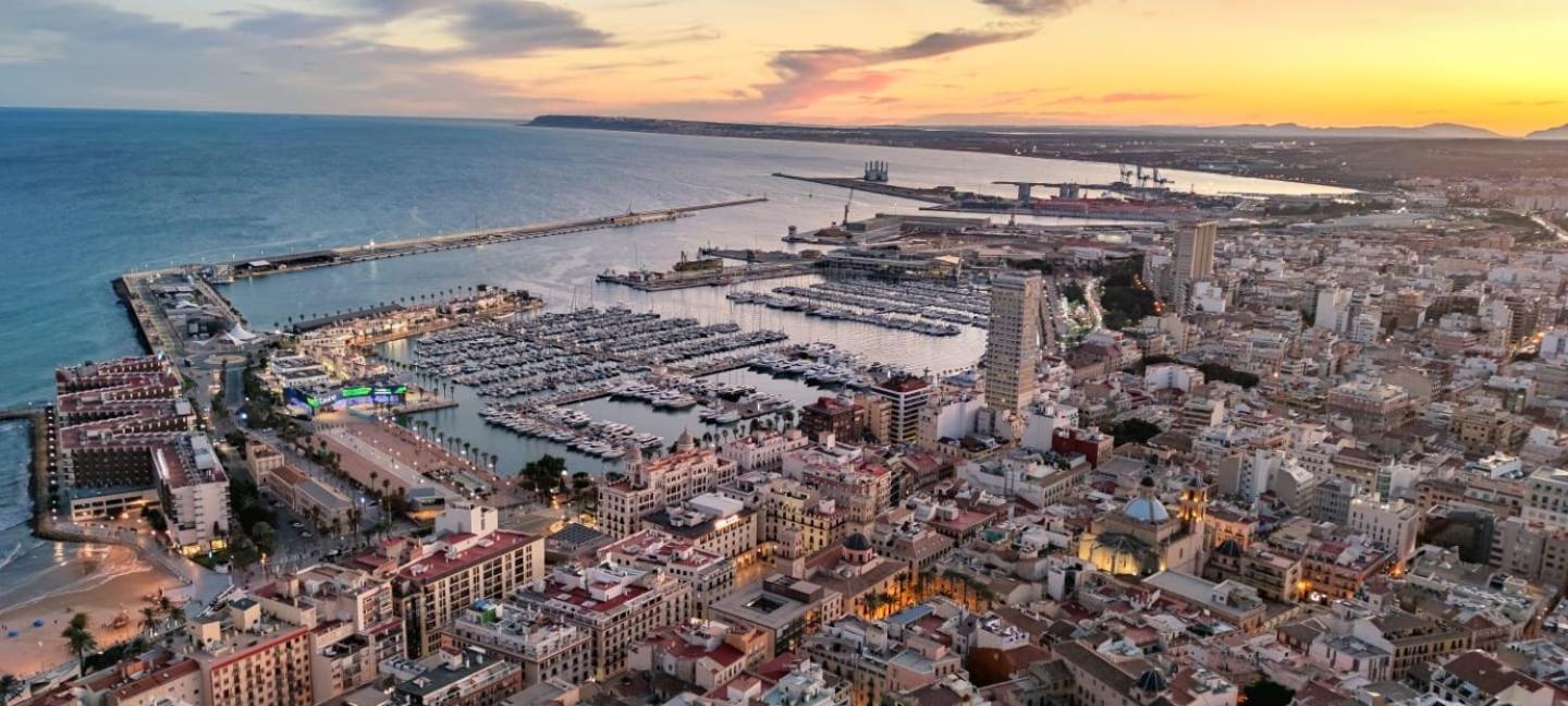 Alicante Beach And Center Bagian luar foto